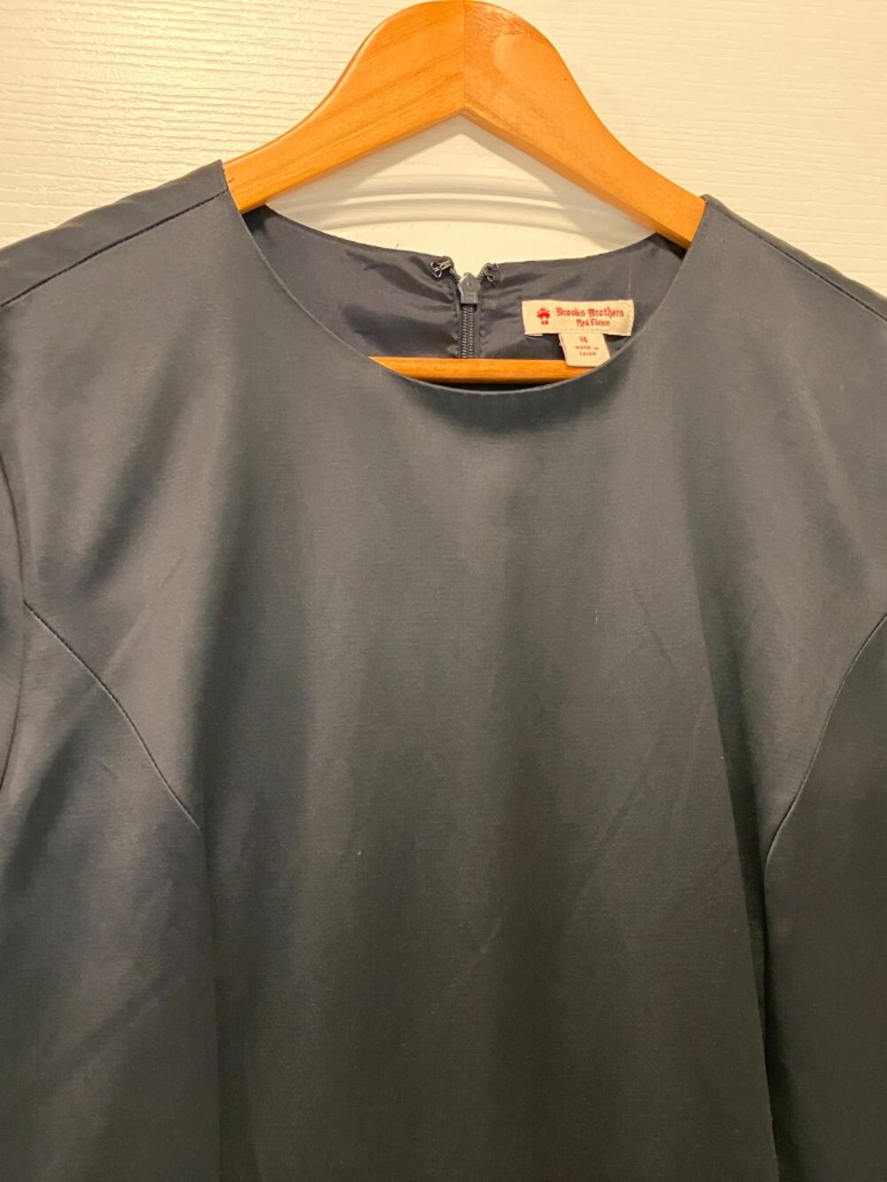 Brooks Brothers - short sleeve navy blue satin dress - NWOT - Size 14 - Picture 3 of 4